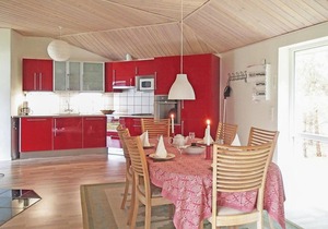 Awesome home in Fårvang with WiFi