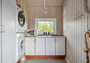 Awesome home in Tarm with kitchen