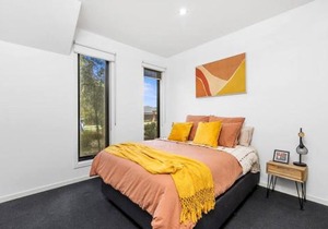 Bayview Luxe- Sleeping 14, Pet Friendly, Views- 4 bedroom, lounge with sofa beds