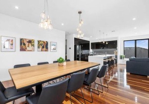 Bayview Luxe- Sleeping 14, Pet Friendly, Views- 4 bedroom, lounge with sofa beds