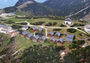 Beautiful home in Ebensee with WiFi