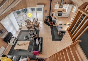 Beautiful home in Tarm with WiFi