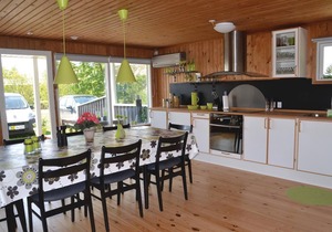 Beautiful home in Tarm with kitchen