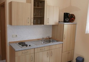 Beautiful quiet holiday house with three apartments and pool