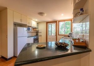 Birds 'n' Bloom - 2 Bedroom Cottage