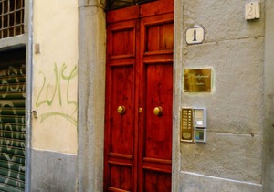 Bright and Spacious Apartment in the Heart of Florence, next to Signoria Square