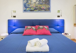 Brunelleschi Apt next to the Duomo, A / C, washing machine. Central location