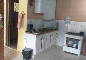 CASA COM PISCINA BROTAS