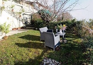 Casa Ilnira B, fully refundable with voucher*: A bright apartment in a quiet position, located on a hillside above the sea, with Free WI-FI.