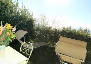 Casa Ilnira D, fully refundable with voucher*: A bright and sunny apartment in a quiet position, located on a hillside above the sea, with Free WI-FI.