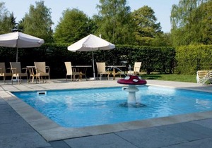 Castle Stay in De Eese with Royal Interiors