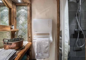 Chalet 6 chambres avec jacuzzi et sauna, proche télécabine et navette gratuite, Méribel Raffort - FR-1-566-8