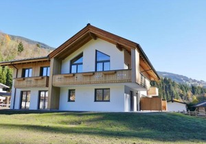 Chalet in Saalbach near Ski Lift and Sauna