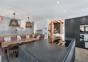 Chalet moderne avec jacuzzi et 5 chambres, proche télécabine et ski-bus, Méribel Le Raffort - FR-1-566-14