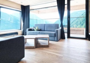 Chalet Resort in Kals am Großglockner near Lake