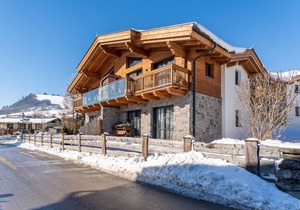 Chalet with wellness, garden and views