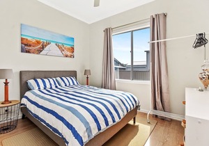 Chiton Rocks Retreat - Family - Wi-Fi - Near Beach
