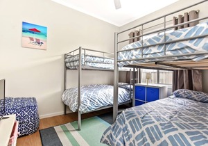 Chiton Rocks Retreat - Family - Wi-Fi - Near Beach
