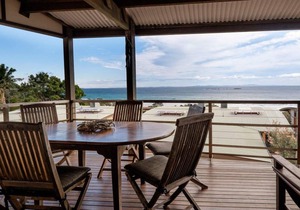 Claytons 8 | 3 bed, 2 bath, sensational views, no need for a car! Beachfront :)