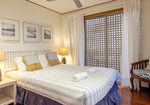 Claytons 8 | 3 bed, 2 bath, sensational views, no need for a car! Beachfront :)