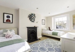 Clontarf Seafront Luxury - Victorian Period House