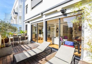 Colorful Shenkin 3-BR by HolyGuest