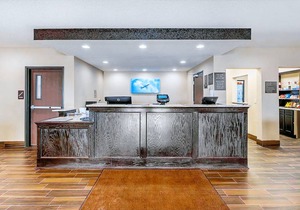 Comfort Inn & Suites Cedar Rapids CID Eastern Iowa Airport
