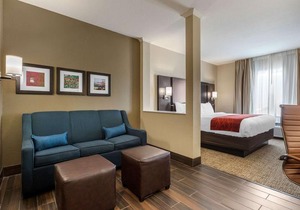 Comfort Inn & Suites Cedar Rapids Cid Eastern Iowa Airport