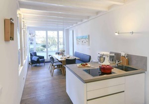 Comfortable apartment with sunny terrace!