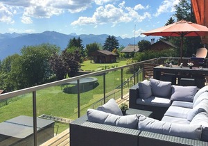 Contemporary luxury chalet - 6/7 bedrooms. Free WiFI