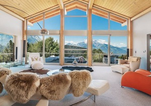 Contemporary luxury chalet - 6/7 bedrooms. Free WiFI