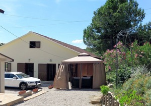 Cosy apartment in villa with hot tub, A/C, WIFI, pool, TV, patio, pets allowed and panoramic view