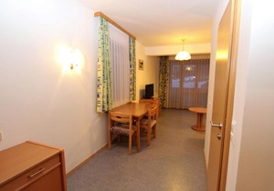 Cosy Apartment in Weissensee near Ski Lift