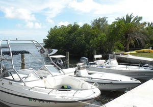 Cottage with Pool and Boat Dockage just minutes to Key West!