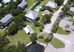 Cottage with Pool and Dockage, just minutes to Key West
