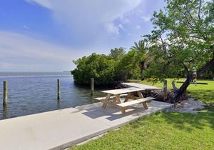 Cottage with Pool and Dockage, just minutes to Key West