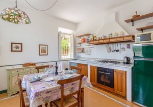 Country House/Farm House in Mastiano with 4 bedrooms sleeps 8