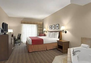 Country Inn & Suites by Radisson, Cedar Rapids Airport, IA
