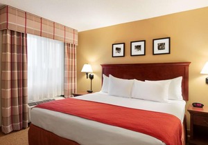Country Inn & Suites by Radisson Cedar Rapids Airport IA