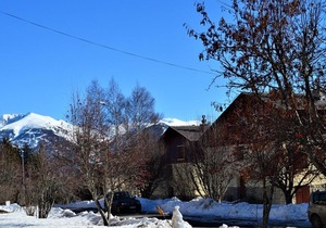 Cozy 2-Room Apartment in Font-Romeu - South Exposure, Sleeps 4, Fully Equipped Kitchen