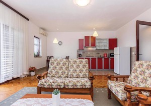 Cozy apartment in Dramalj