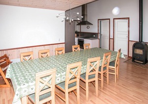 Cozy home in Tarm with WiFi