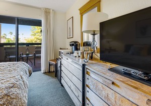 Cozy Studio in the Heart of Scottsdale W/Free WiFi, Private Patio, & Shared Pool