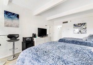 Cozy Studio in the Heart of Scottsdale W/Free WiFi, Private Patio, & Shared Pool