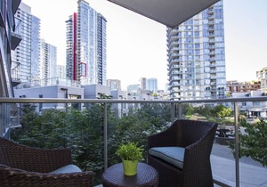D64 - 2 bedroom close to everything