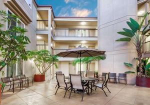 Days Inn by Wyndham Carlsbad