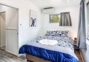 Deluxe Villa 1 BR - Fully self-contained, 1 Queen, Sofa, Single Bunk Beds