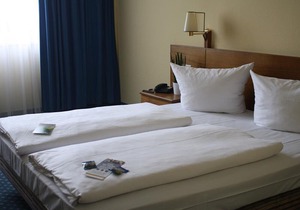 Double room with extra bed, shower or bath, WC - Quality Hotel Dresden West