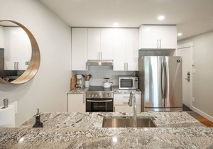 ❄︎Dusty's Suite❄︎ | 1 BR + Loft | Fully Renovated | 5 Min Walk to Creekside Gondola