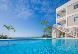 Eagle Ray Studio at SeaScape- huge pool